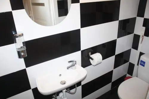 Metro Centrum Guest Rooms
