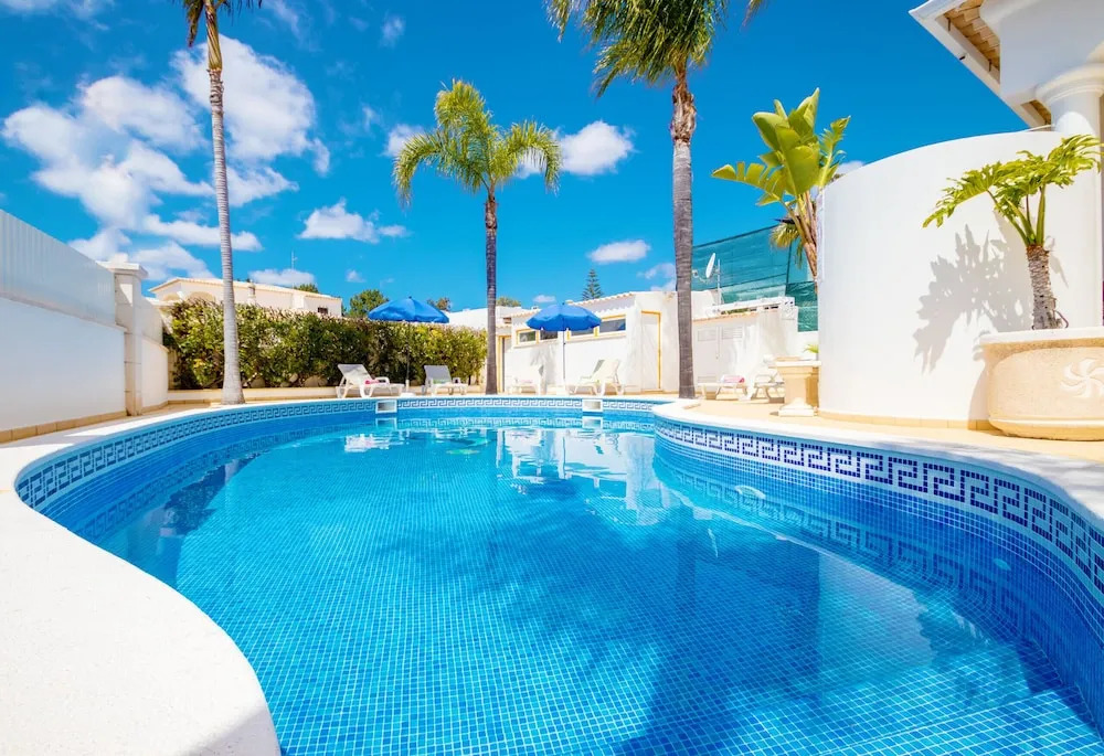 Villa Samoa - Moradia com piscina aquecível e BBQ em Albufeira
