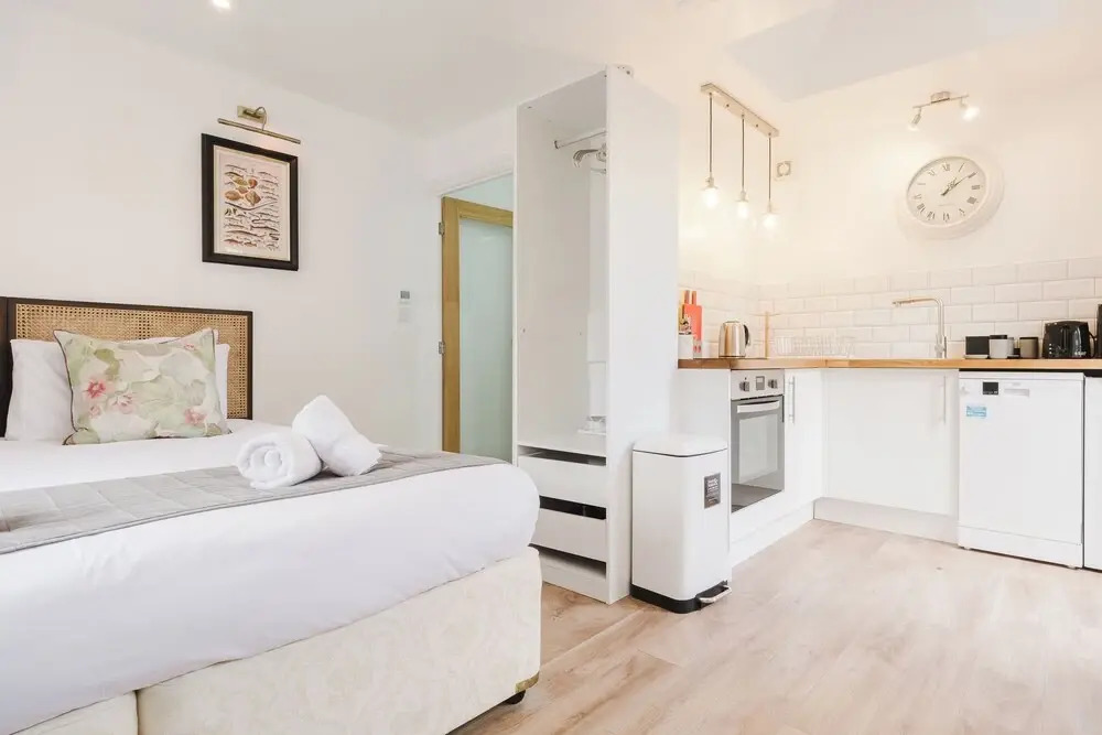 Stylish Townhouse Annexe Cheltenham