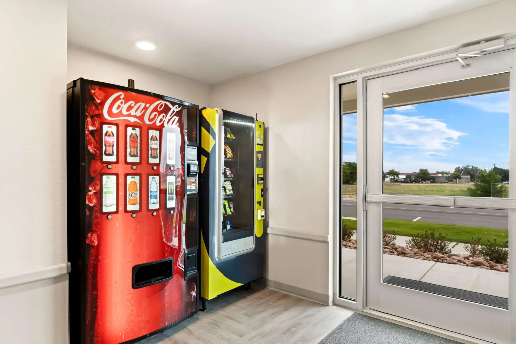 WoodSpring Suites Denver Commerce City