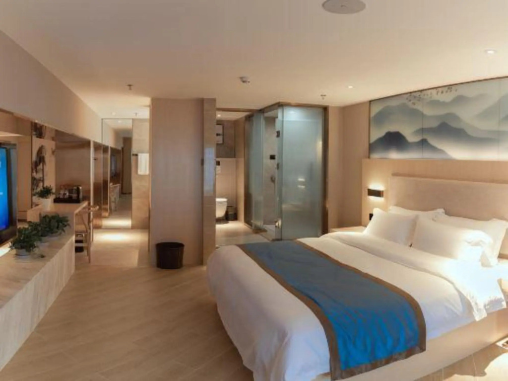 Chongqing Chaomu Collection Hotel (Banan Wanda Xuetangwan Subway Station)