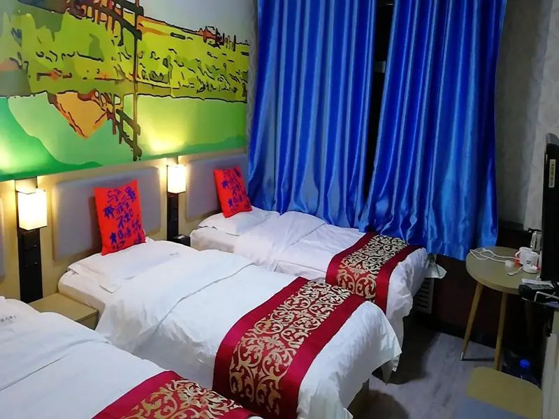 Fenyang Yun Pan Bulaoquan Business Hotel (Shanxi Medical University Fenyang College)