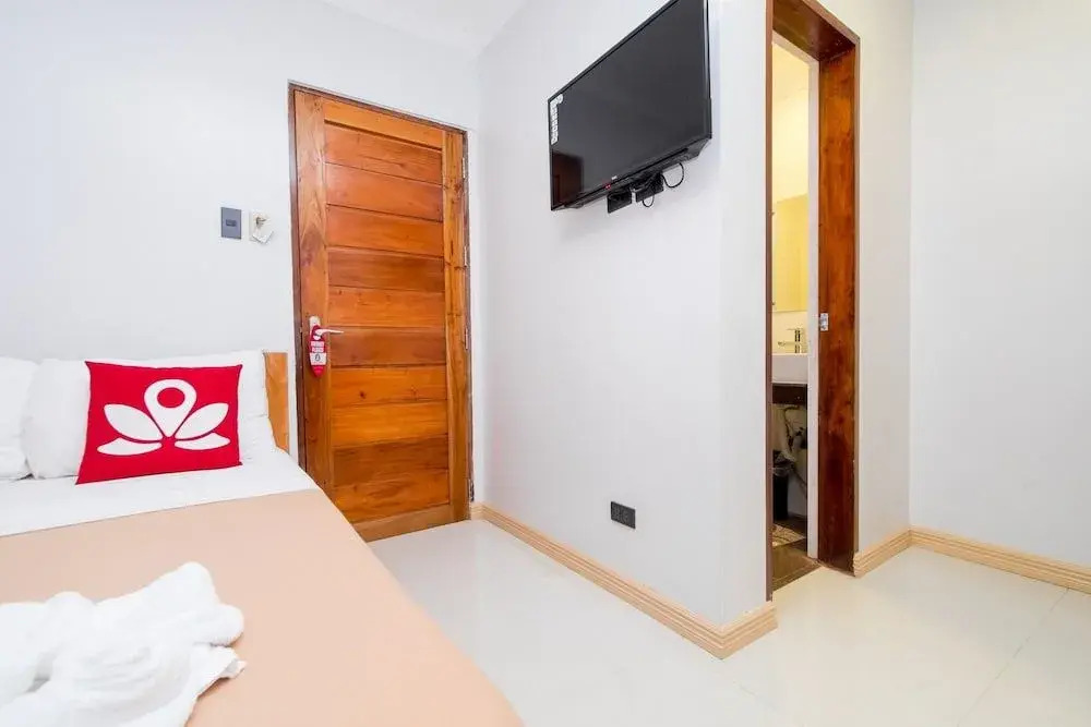 ZEN Rooms Burgos Street Vigan