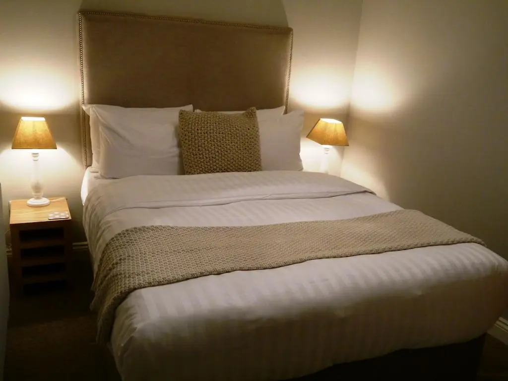 Castle Hotel & Apartments