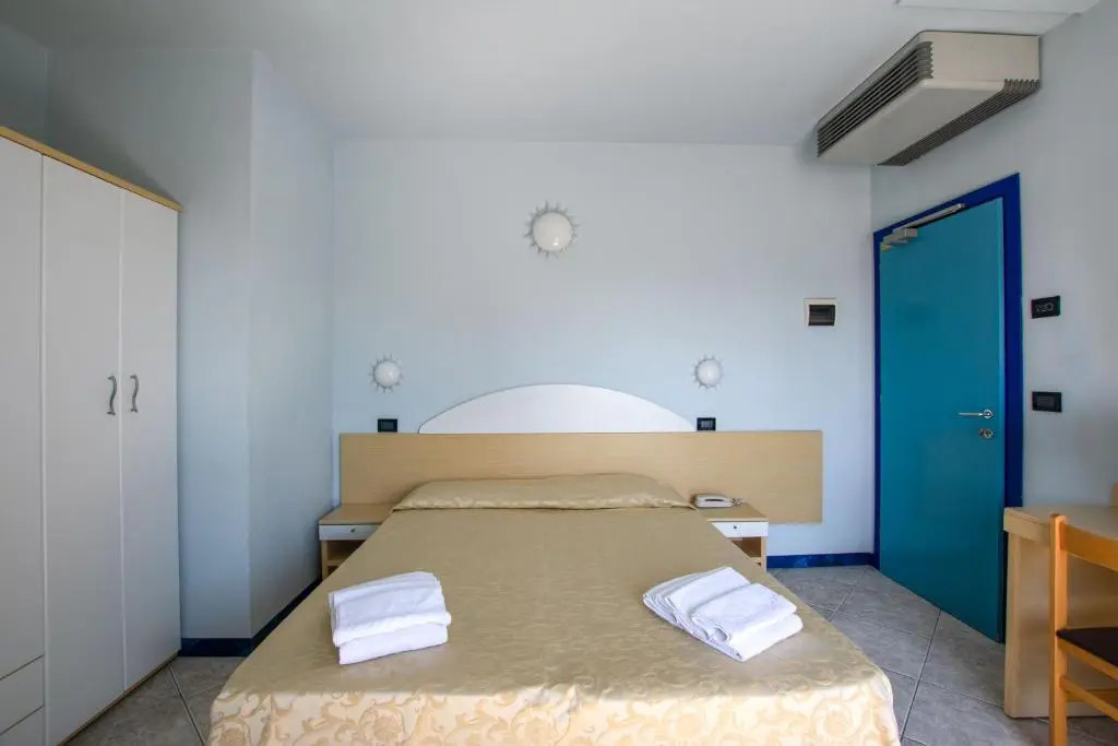 Hotel Bristol - a 30 mt dalla spiaggia