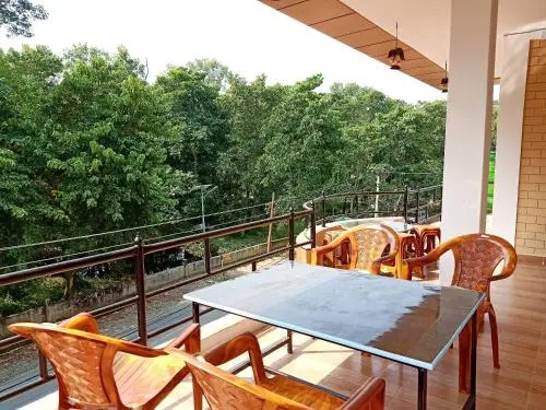 Hotel Rhinoceros-Homestay