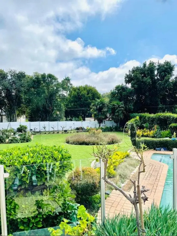 Lovely 2 bedroom duplex apartment (self-catering)