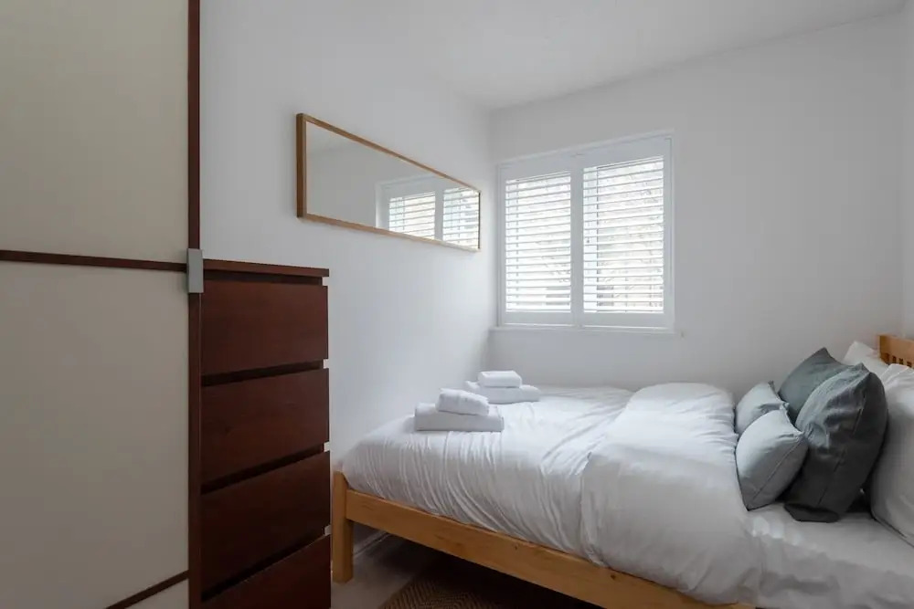 Lovely Landed Home near Wimbledon, sleeps 4