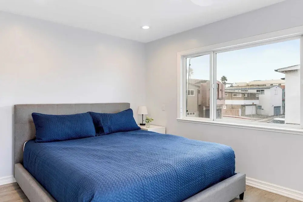 Sandy and Shelly by Avantstay Sleeps 18 Near Beach, Shops & Eateries Ocean Views + Patio