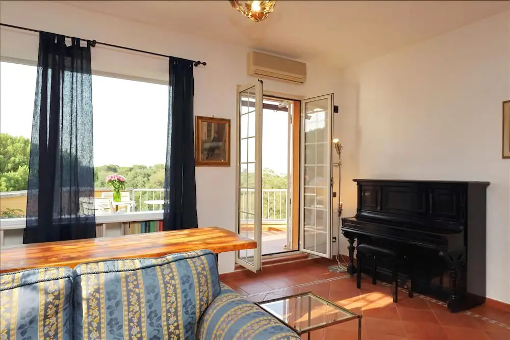Gorgeous Halldis penthouse with sunny terrace and great view