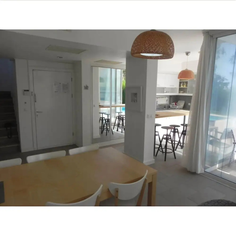 Novron Villa 11