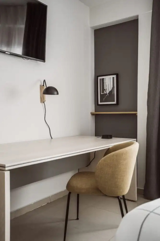Chamberi Business Studio