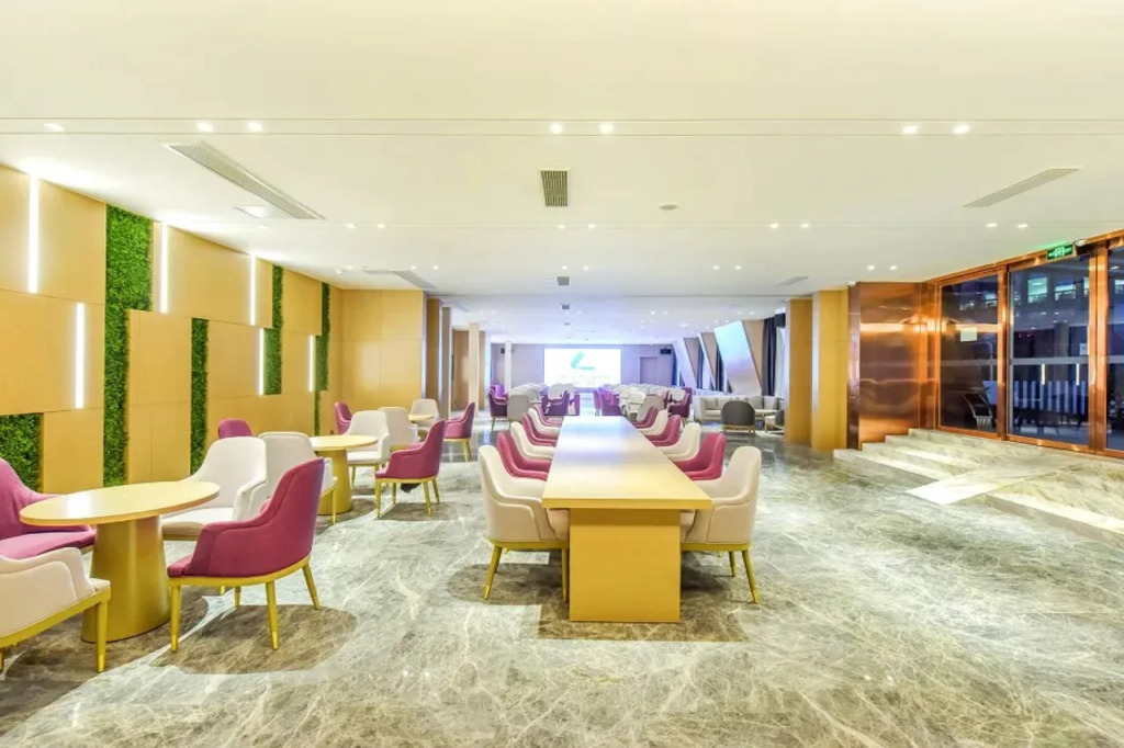 Lavande Hotel (Chongqing Jiefangbei Xiexin Plaza)