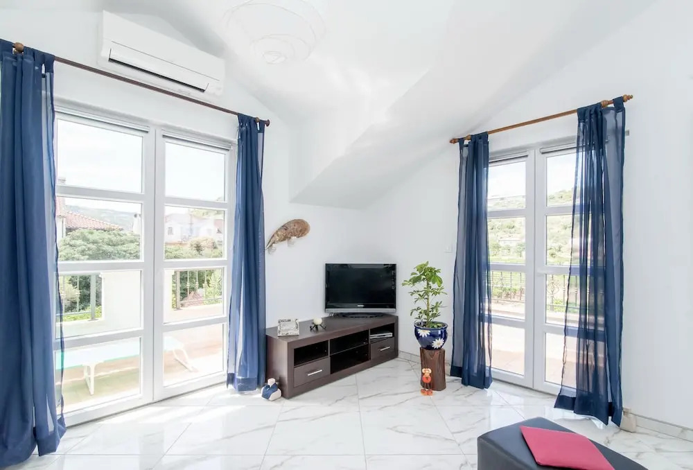 Apartments Mare