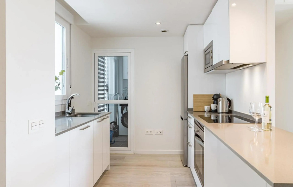 JG- Top Modern Apartment in Nueva Andalucia