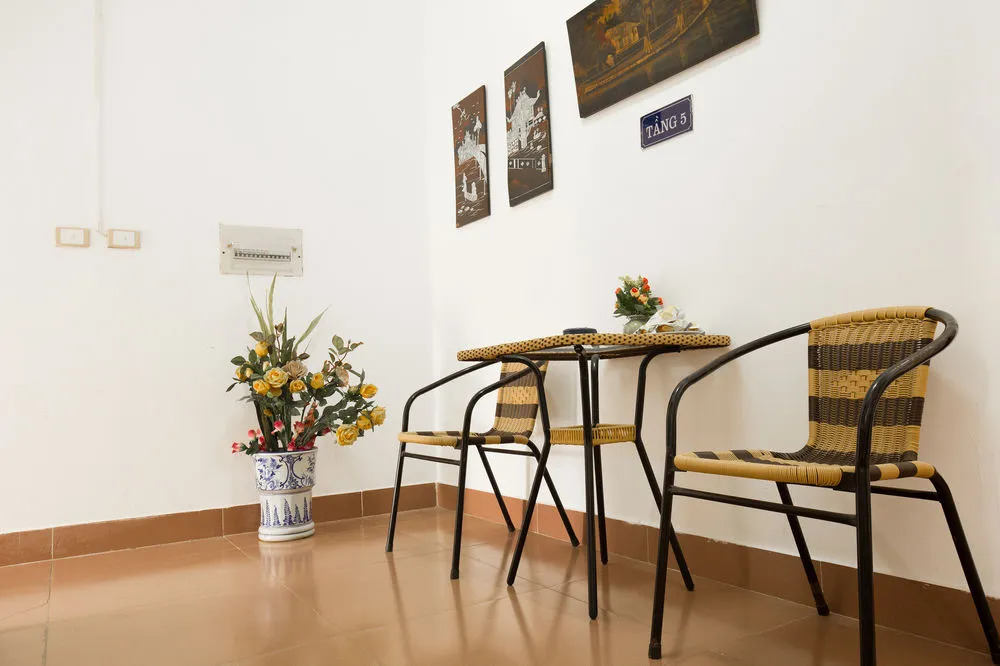 Ho Sen Xanh Hotel