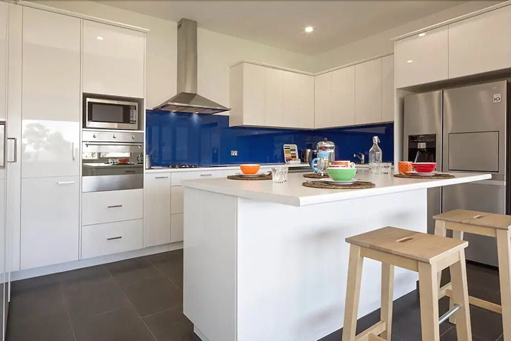 Manna Tree Farm -modern home with majestic views in stunning countrysi