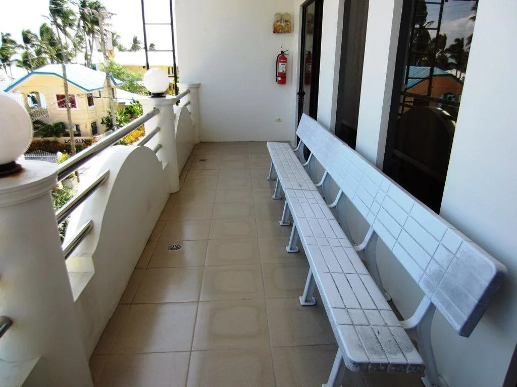 Seaview Apartelle