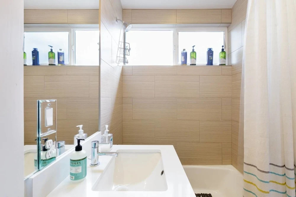 Bask in Light at an Artistic Townhouse Minutes From Downtown