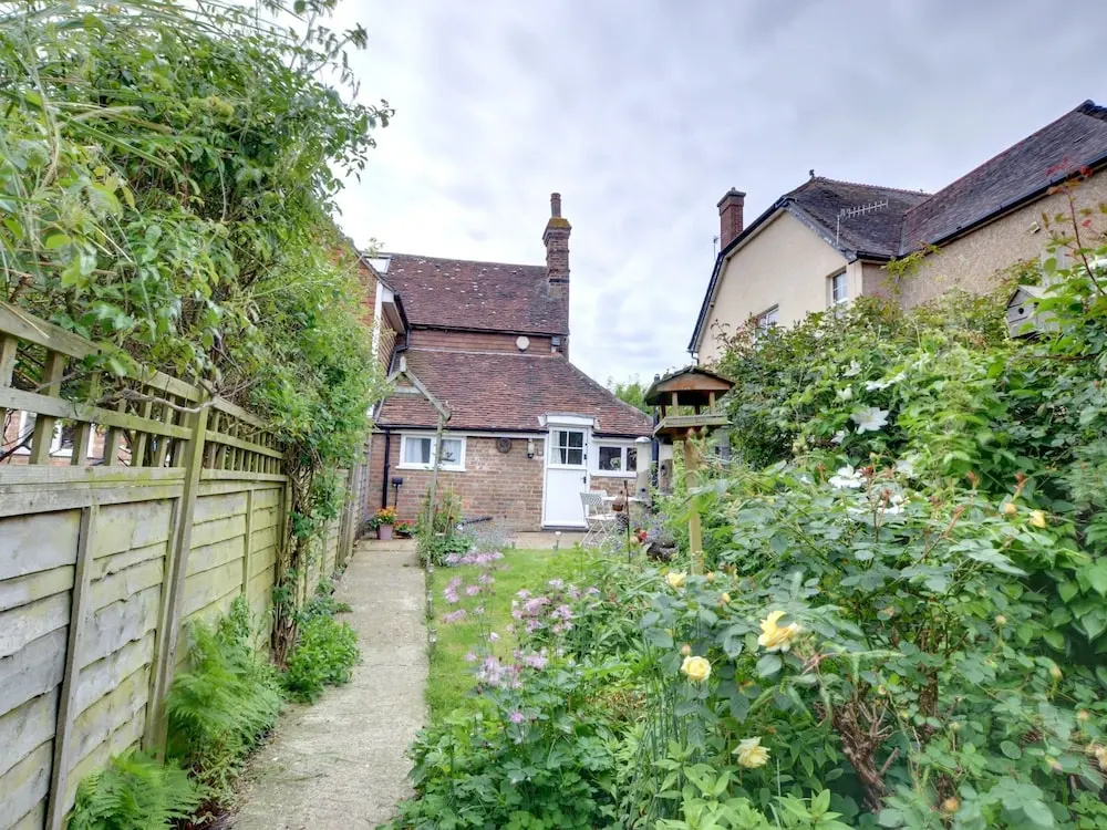 Pretty Holiday Home in Sedlescombe Kent With Garden