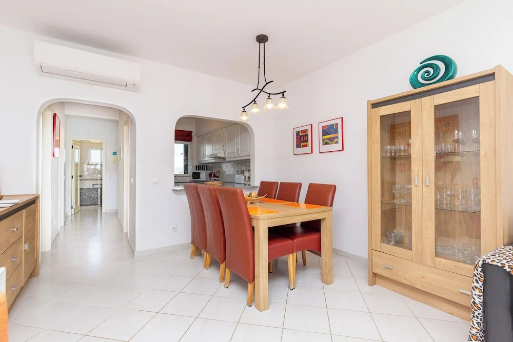 Amazing 2-bedroom Appartment With big Terrace!