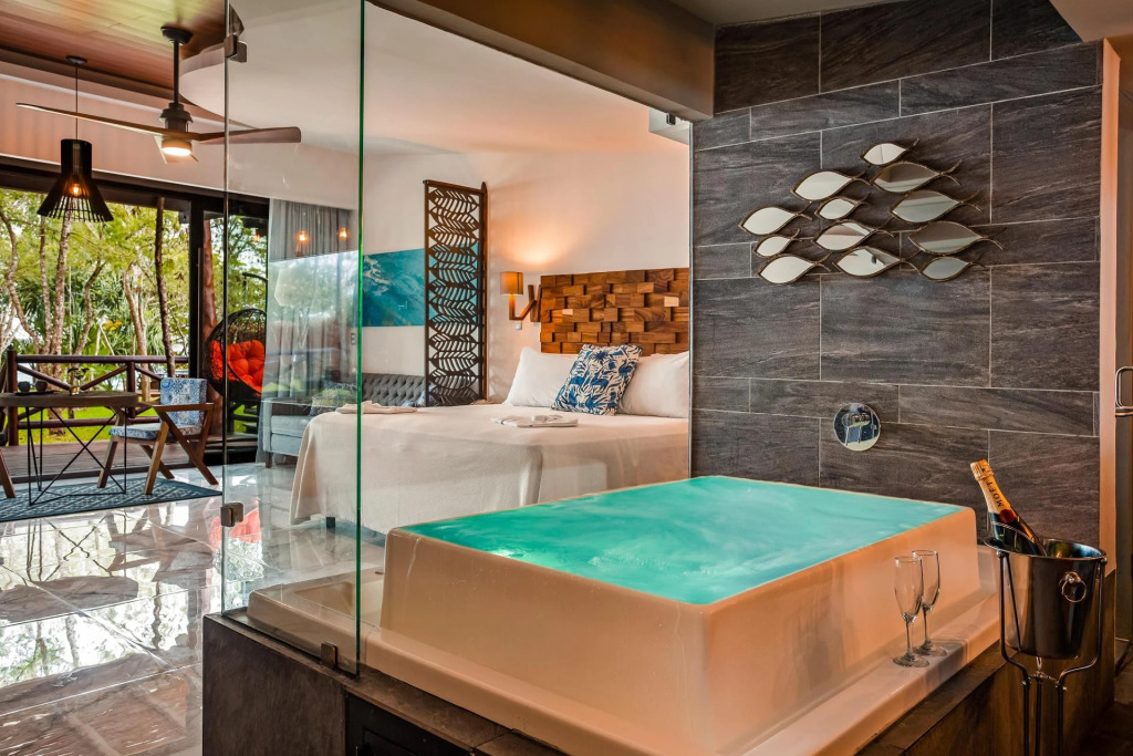 Mia Bacalar Luxury Resort & Spa