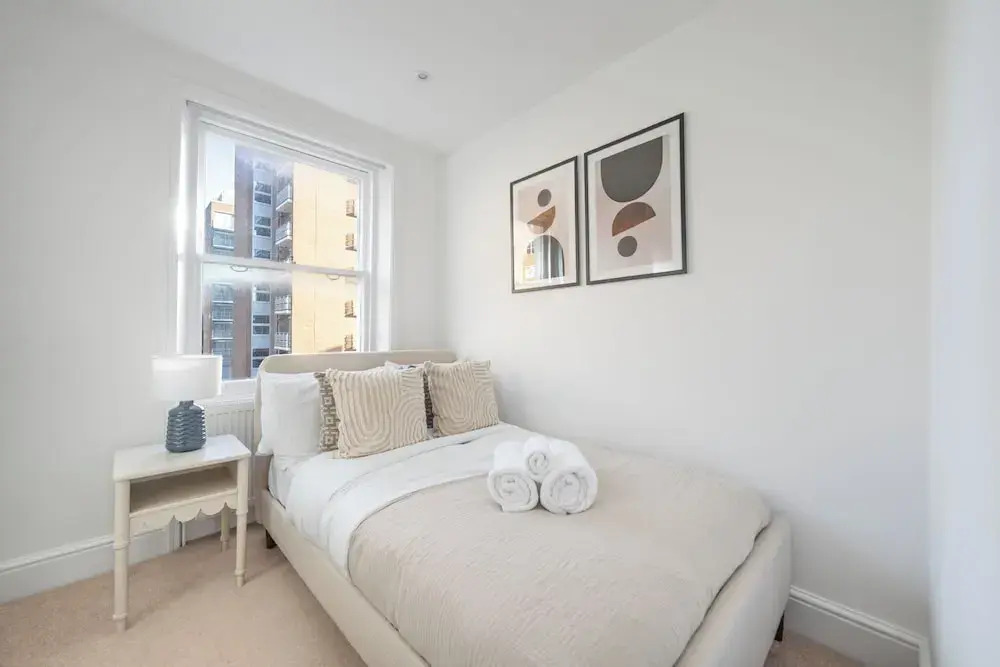 Hyde Park 3BR Retreat by Marble Arch