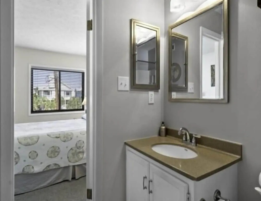 Pura Vida Pure Life - Expansive Views Of The Ocean And Wide Sandy Beach 1 Bedroom Condo by RedAwning