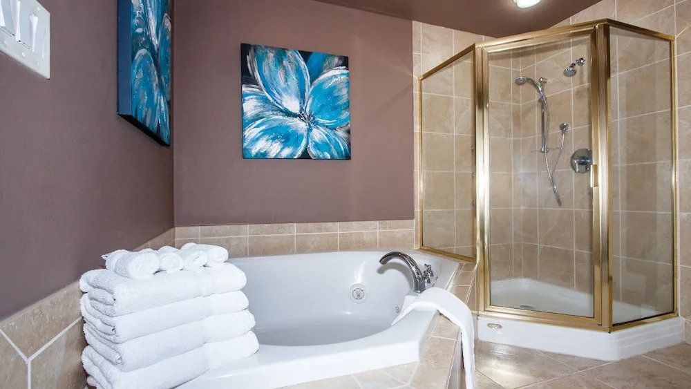 Three Bedroom Condo With Panoramic Views - Unit Crc0704