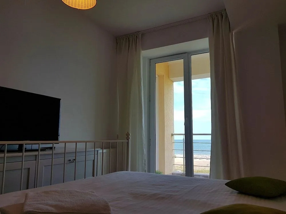 Summerland One Mamaia