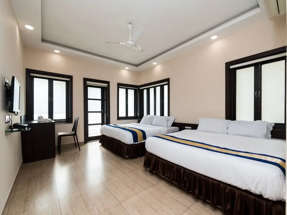 OYO 10921 Stay INN
