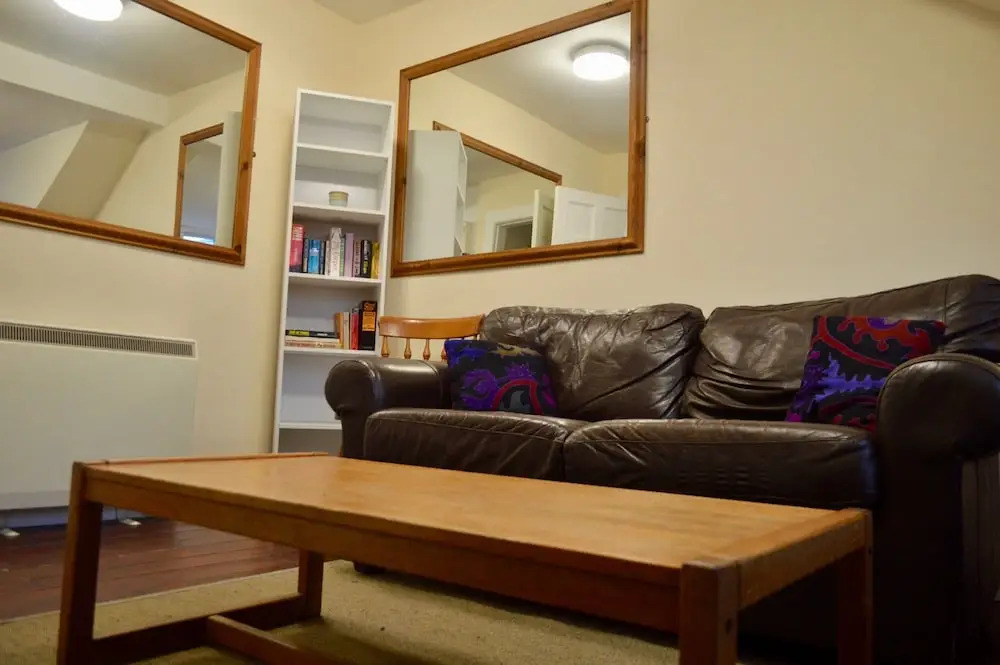 Central 1 Bedroom Apartment Sleeps 2