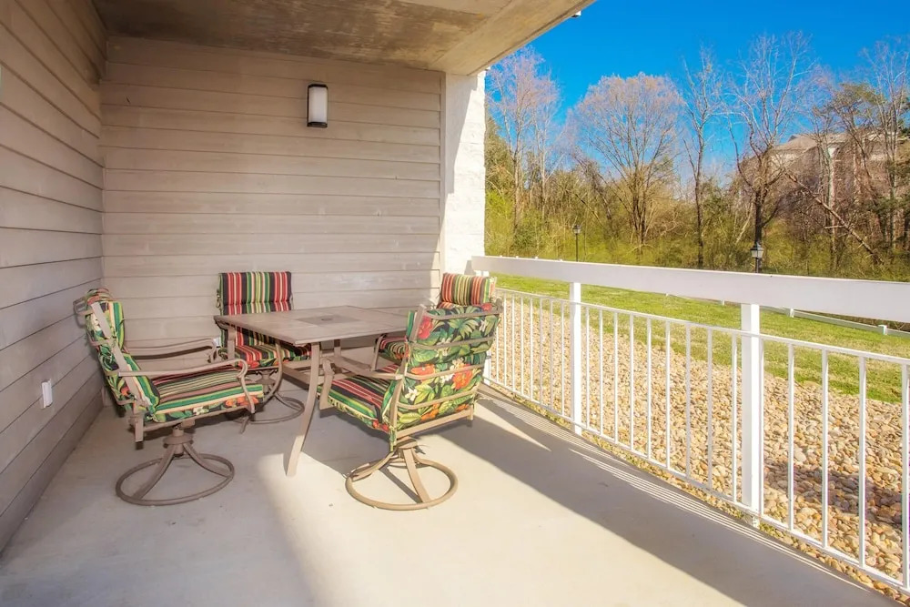 Whispering Pines 413hc