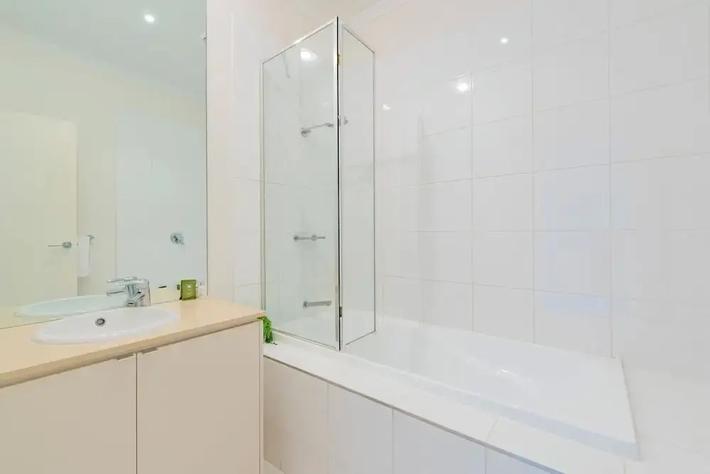 3 Bedroom Condo - Access to Pool Torquay