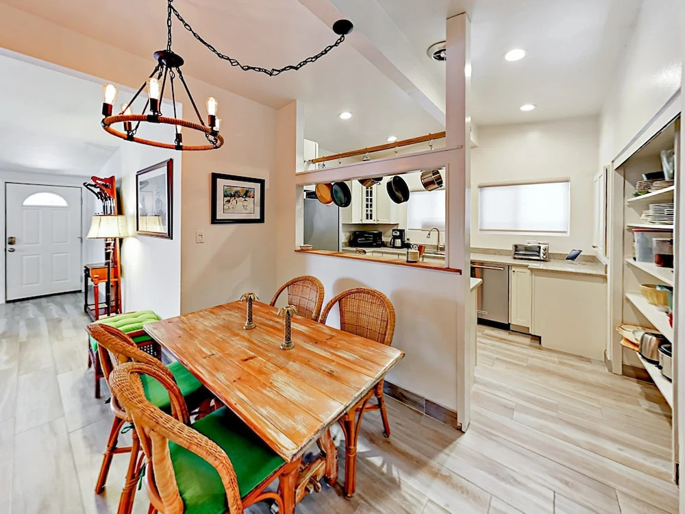 1031 Bangor Lane Bungalow - 3 Br cabin by RedAwning