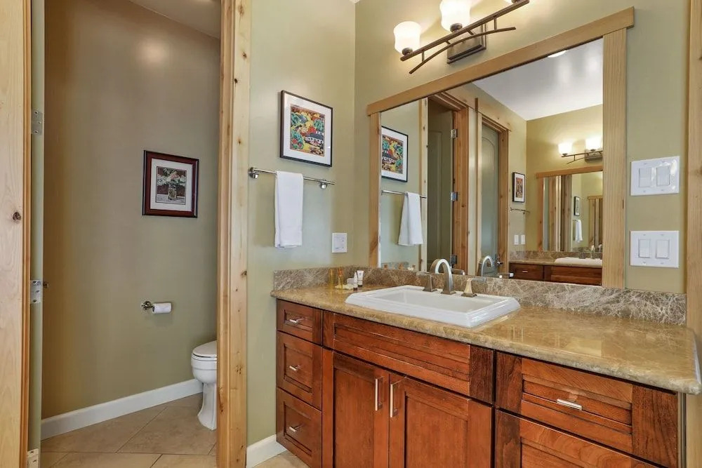 Heavenly Mountain Chalet - Skiing, Pets, Hot tub