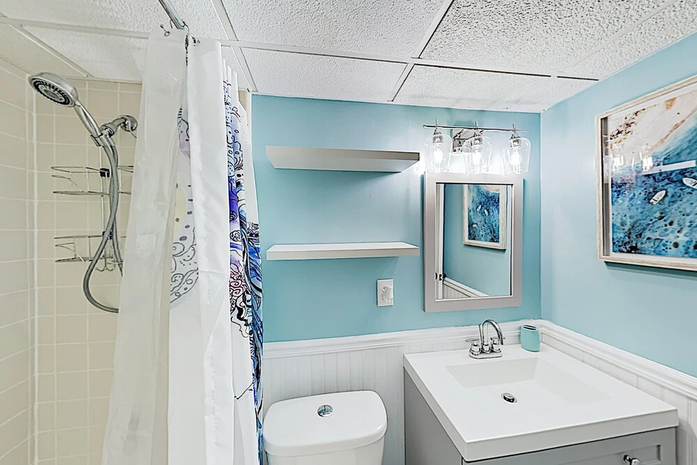 Updated Beach Condo W/ Pool - Steps To Sand! Condo