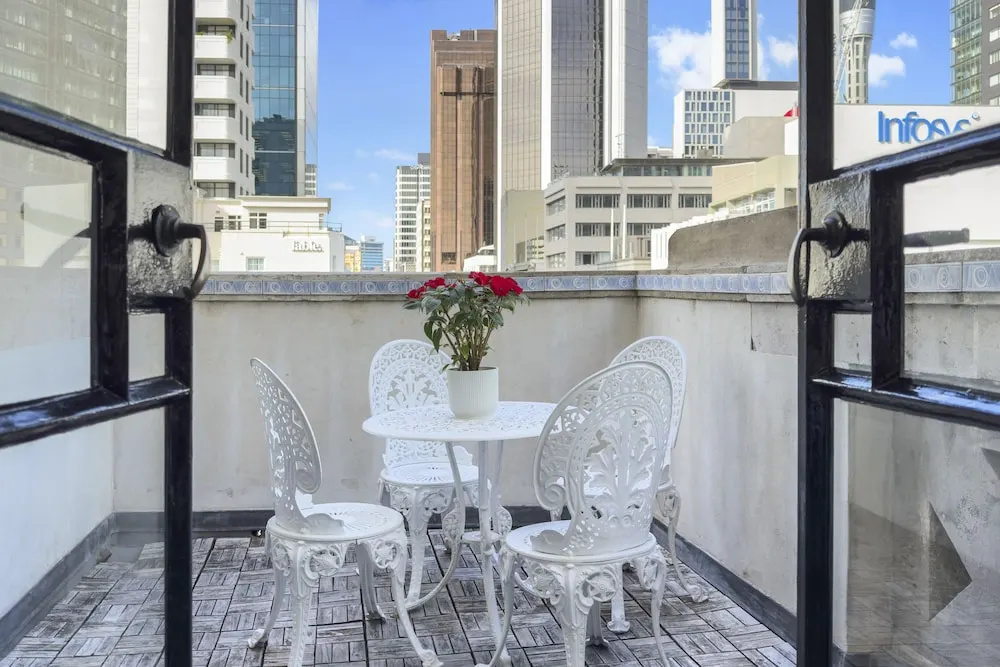 Elegant Living in the City