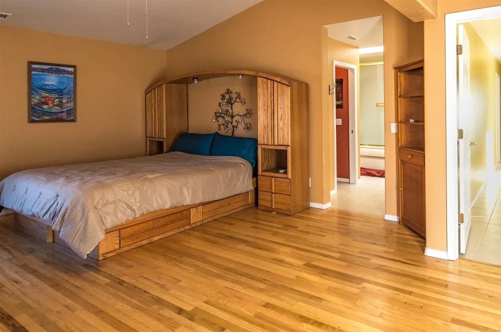 Woodhaven Manor