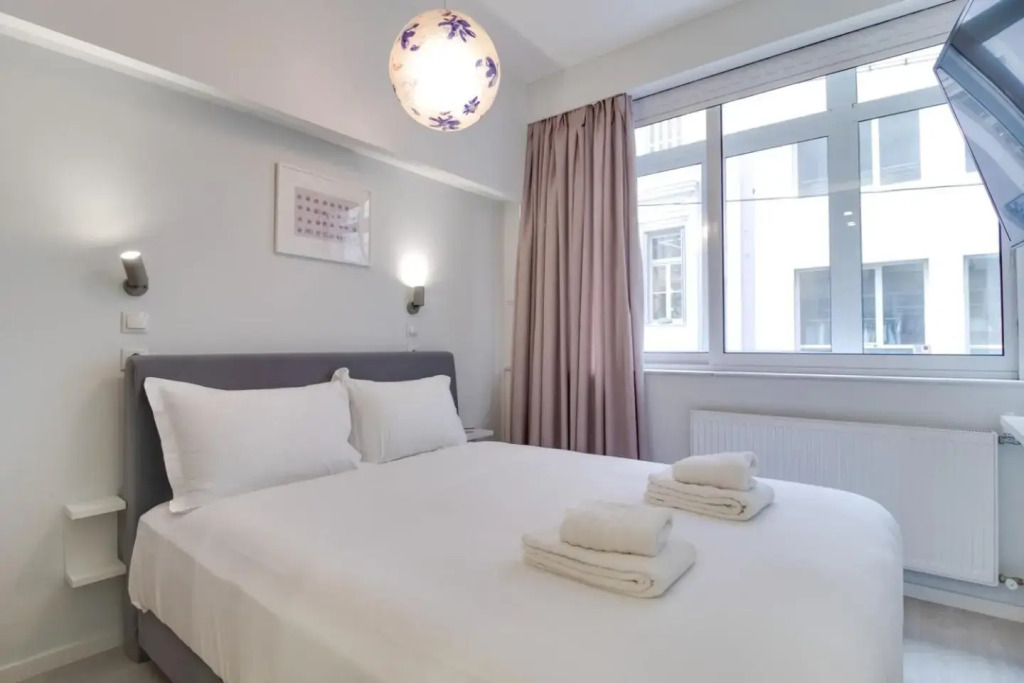 Ermou Fashion Suite #106 @ Plaka - Monastiraki