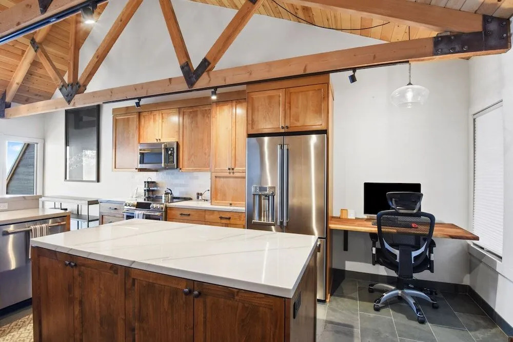 Lakefront Luxury