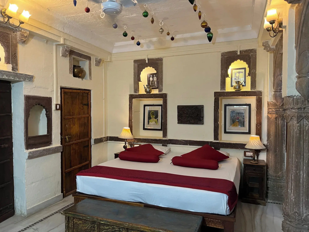 The Juna Mahal