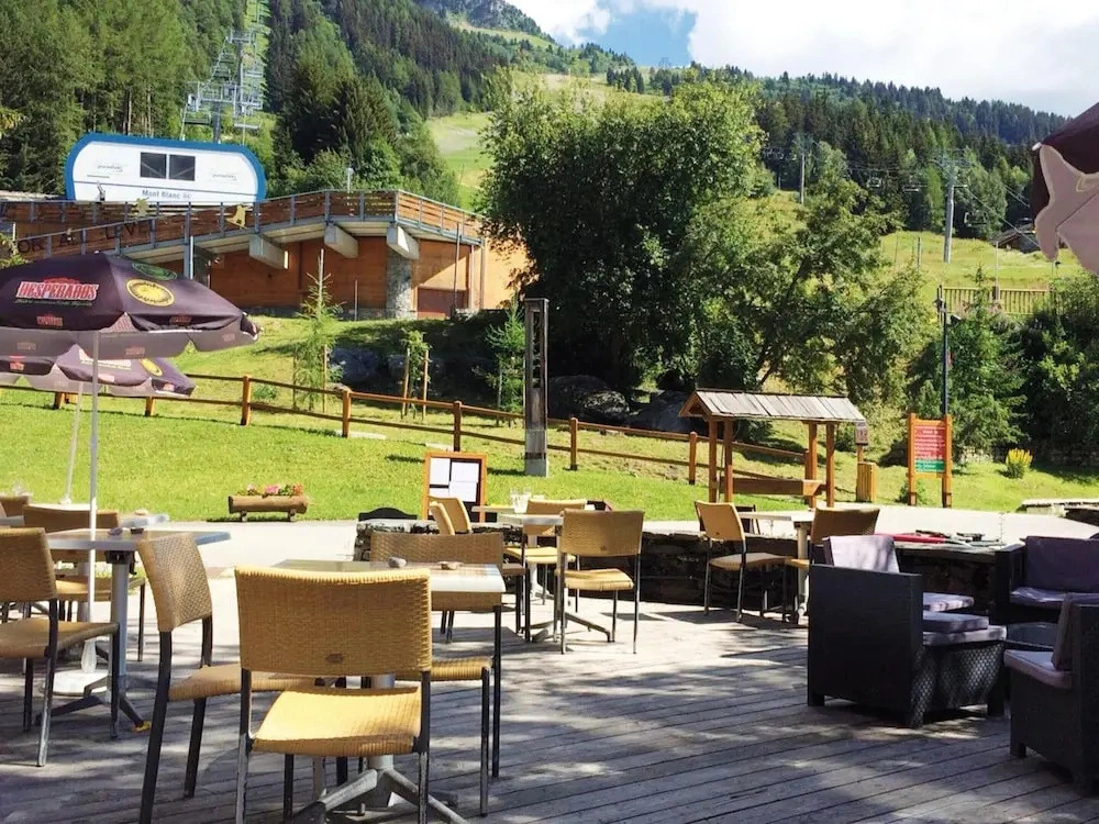 Scenic Alps Apartment Stay
