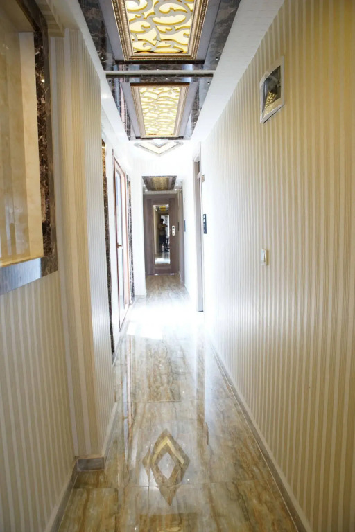 Holiday Business Suit Otel