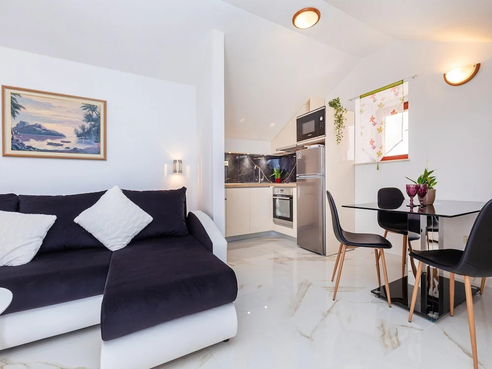 Villa Ana Apartments