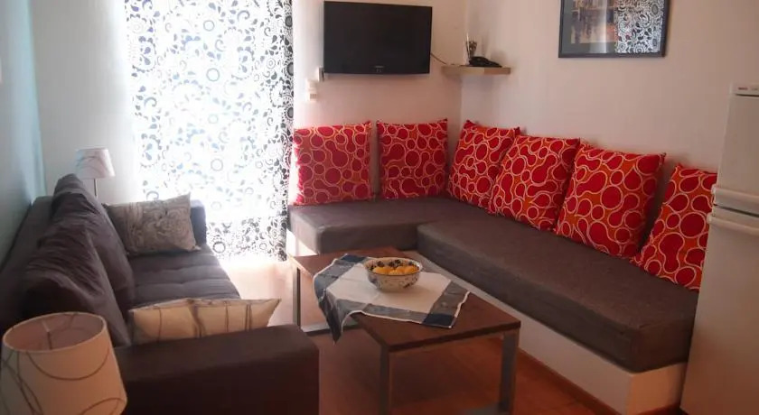 Alexandros Suites