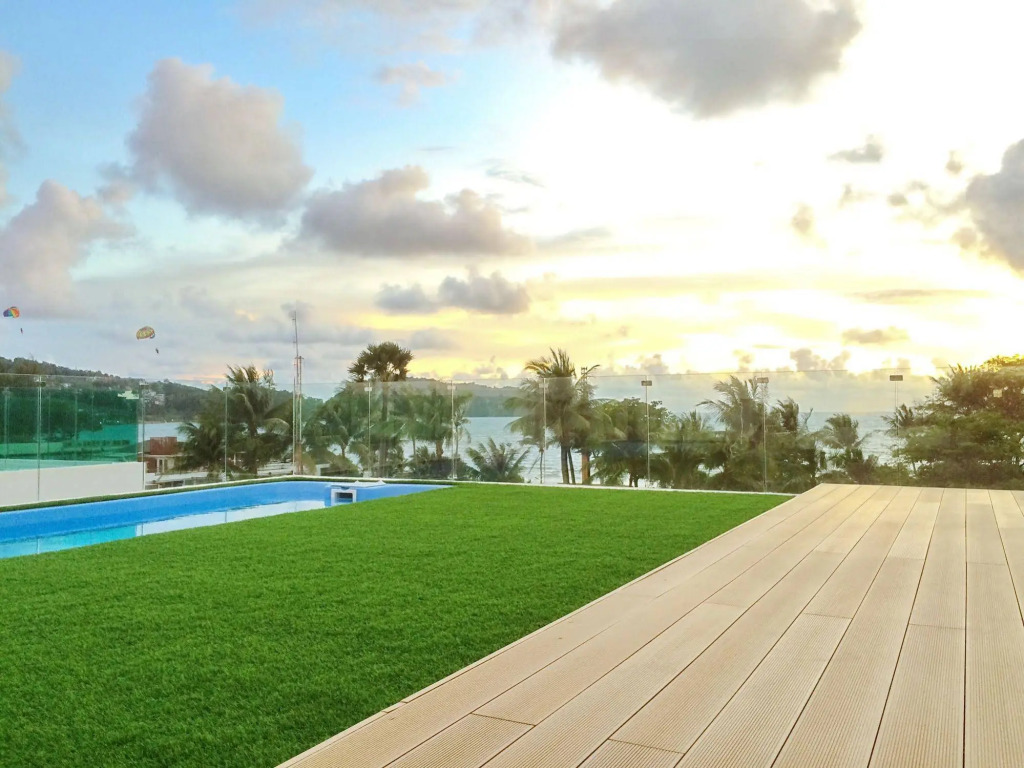 BearPacker Patong Hostel