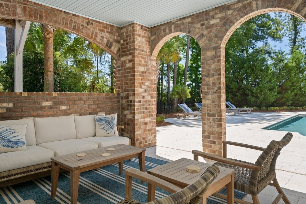 718 Collins Meadow Drive 6 Bedroom Home