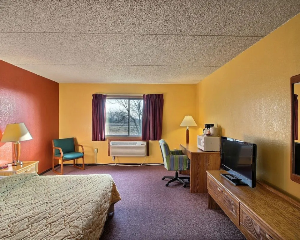 The Belgium Inn & Suites