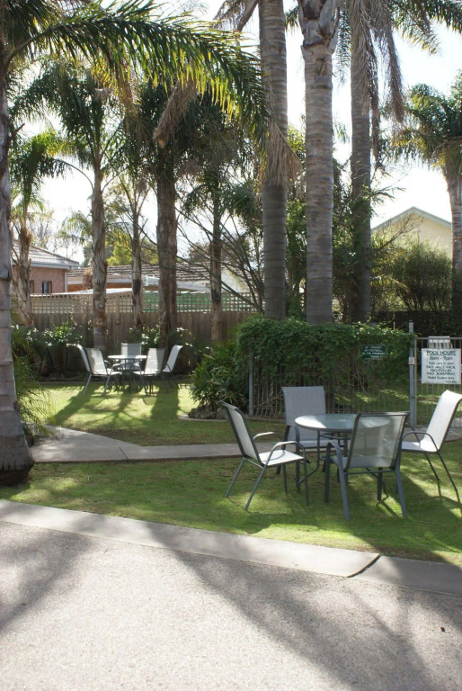 Sandbar Motel